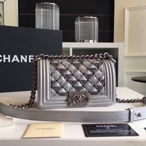 Chanel boy bag 20cm